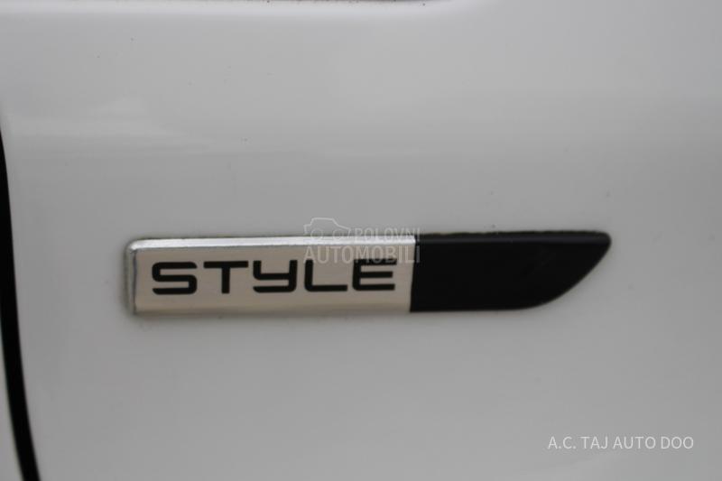 Peugeot 2008 1.6 HDI STYLE