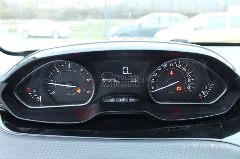 Peugeot 2008 1.6 HDI STYLE