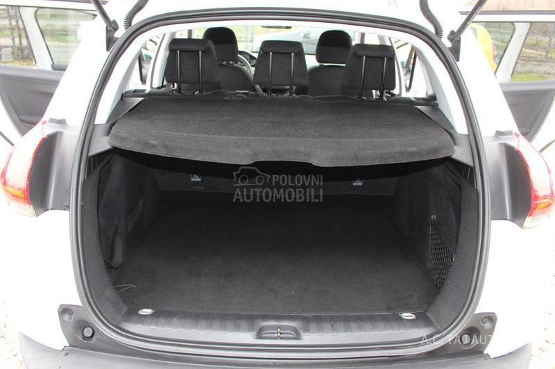 Peugeot 2008 1.6 HDI STYLE