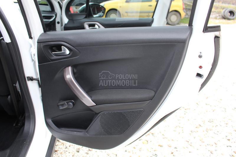 Peugeot 2008 1.6 HDI STYLE