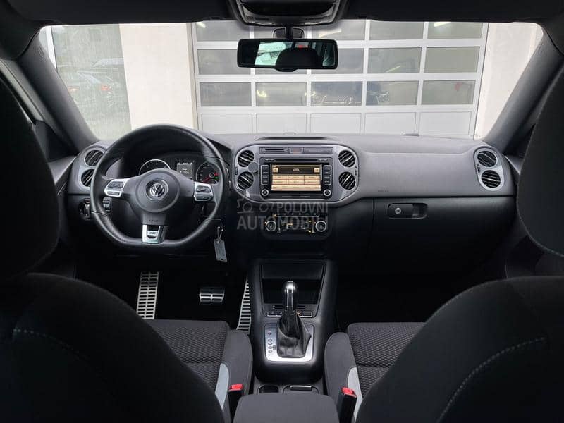 Volkswagen Tiguan R-LINE 4x4 DSG CH