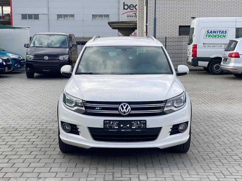 Volkswagen Tiguan R-LINE 4x4 DSG CH