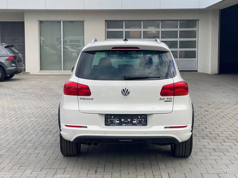 Volkswagen Tiguan R-LINE 4x4 DSG CH