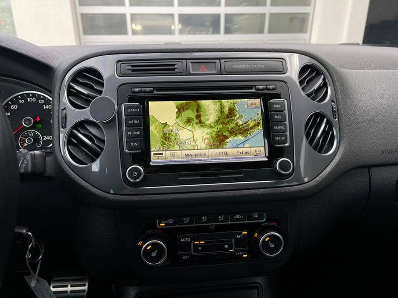 Volkswagen Tiguan R-LINE 4x4 DSG CH