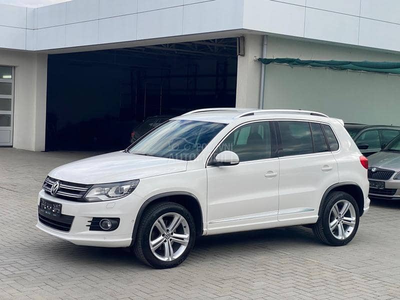 Volkswagen Tiguan R-LINE 4x4 DSG CH