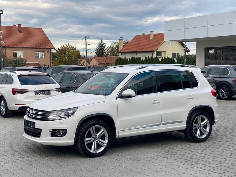 Volkswagen Tiguan R-LINE 4x4 DSG CH