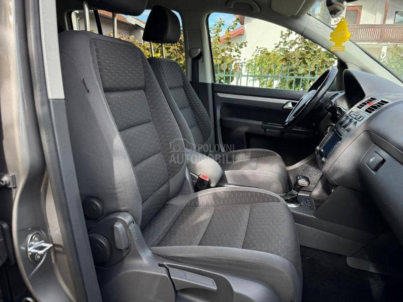 Volkswagen Touran 2.0 TDI DSG CH