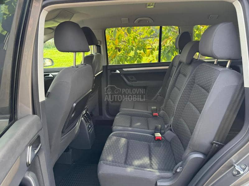 Volkswagen Touran 2.0 TDI DSG CH