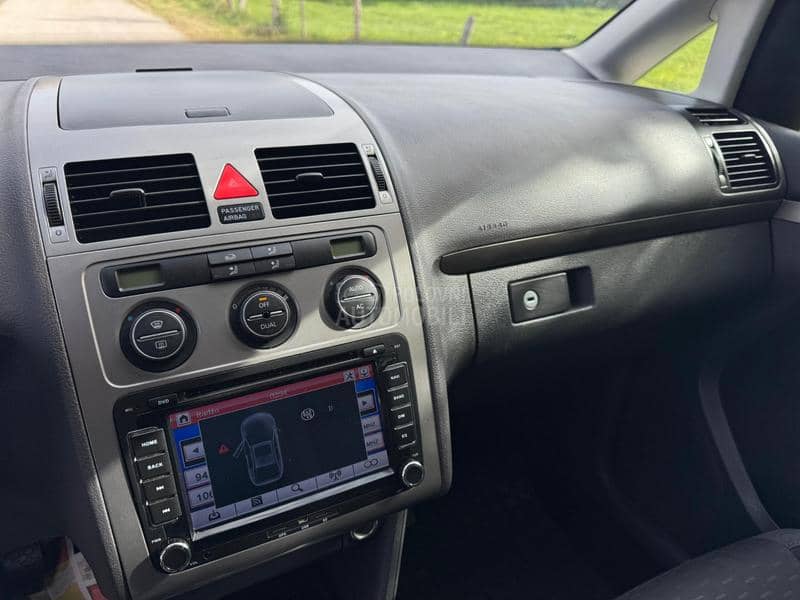 Volkswagen Touran 2.0 TDI DSG CH