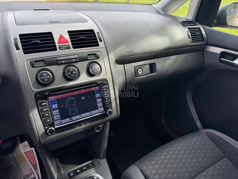Volkswagen Touran 2.0 TDI DSG CH