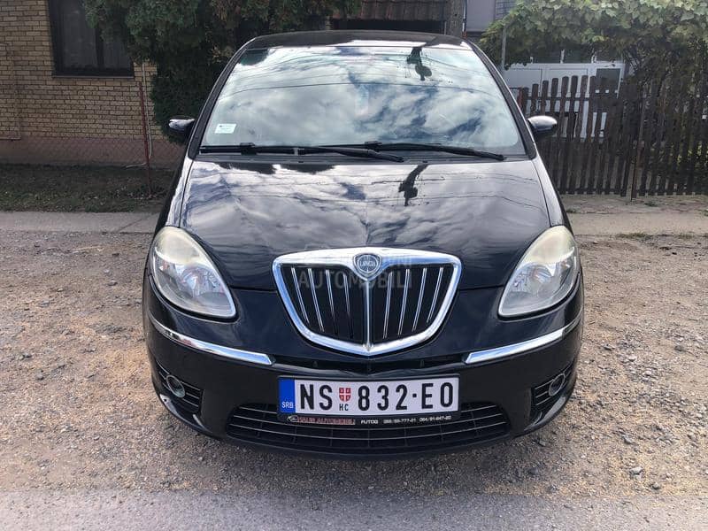 Lancia Musa 1.3 mjtd