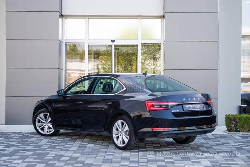 Škoda Superb 2.0 TDI DSG 4X4 Škoda Superb 2.0 TDI DSG 4X4