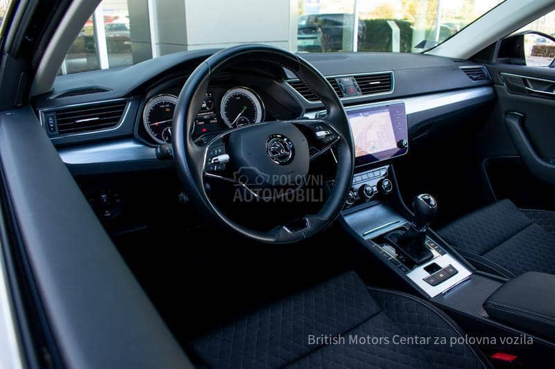 Škoda Superb 2.0 TDI DSG 4X4 Škoda Superb 2.0 TDI DSG 4X4