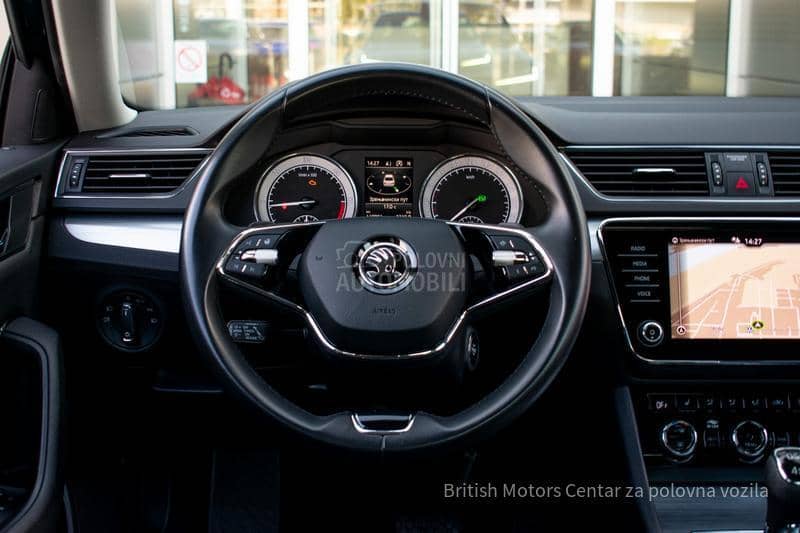 Škoda Superb 2.0 TDI DSG 4X4 Škoda Superb 2.0 TDI DSG 4X4