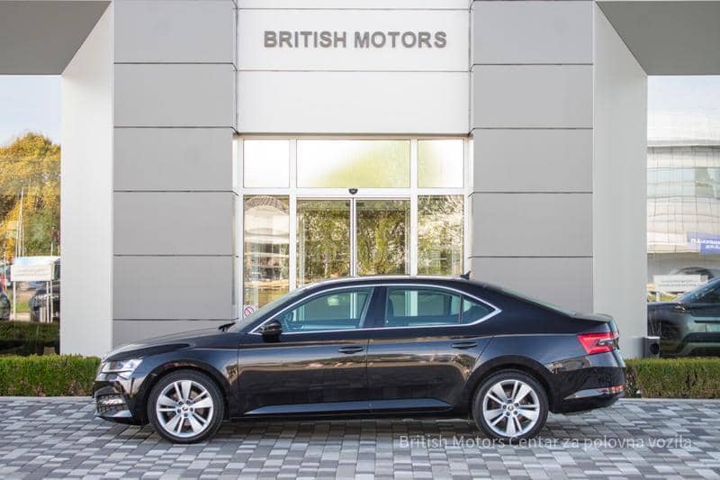 Škoda Superb 2.0 TDI DSG 4X4 Škoda Superb 2.0 TDI DSG 4X4