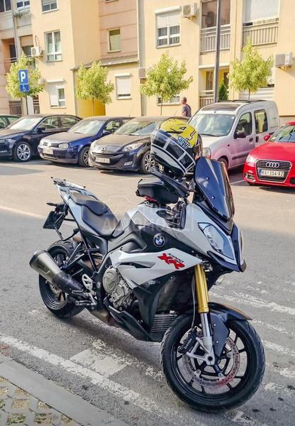 BMW S1000XR