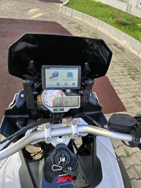 BMW S1000XR