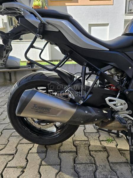 BMW S1000XR