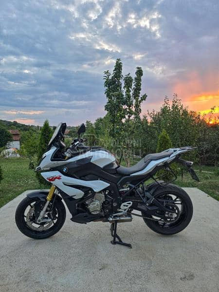 BMW S1000XR