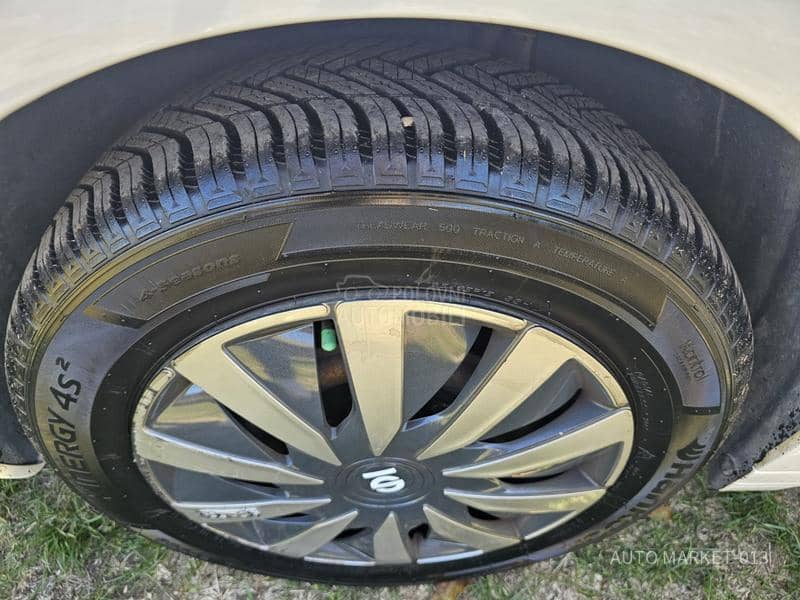 Peugeot 208 1.4 hdi  GT line