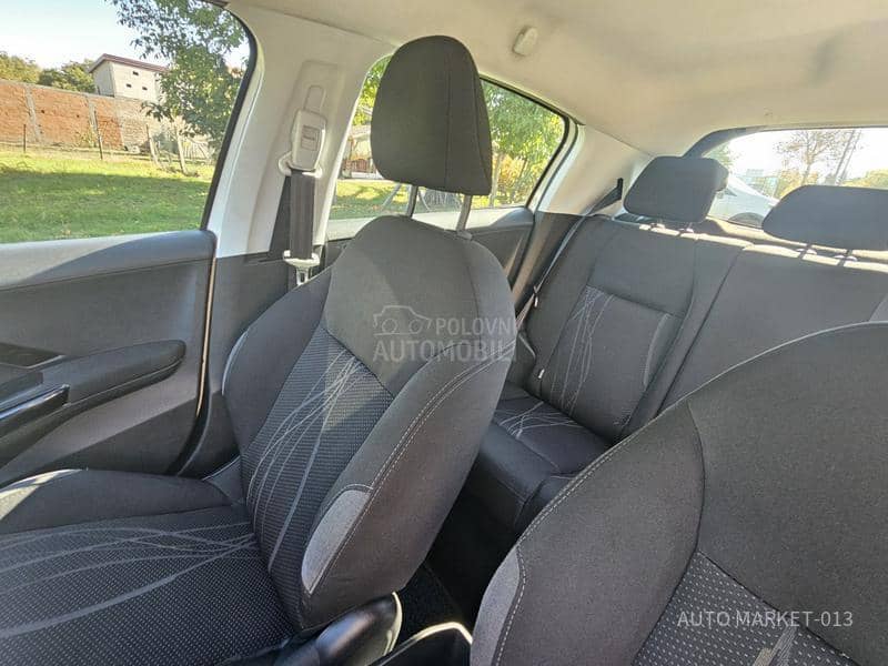 Peugeot 208 1.4 hdi  GT line