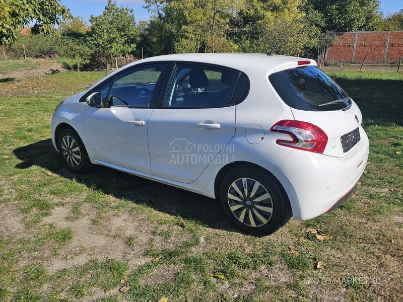 Peugeot 208 1.4 hdi  GT line