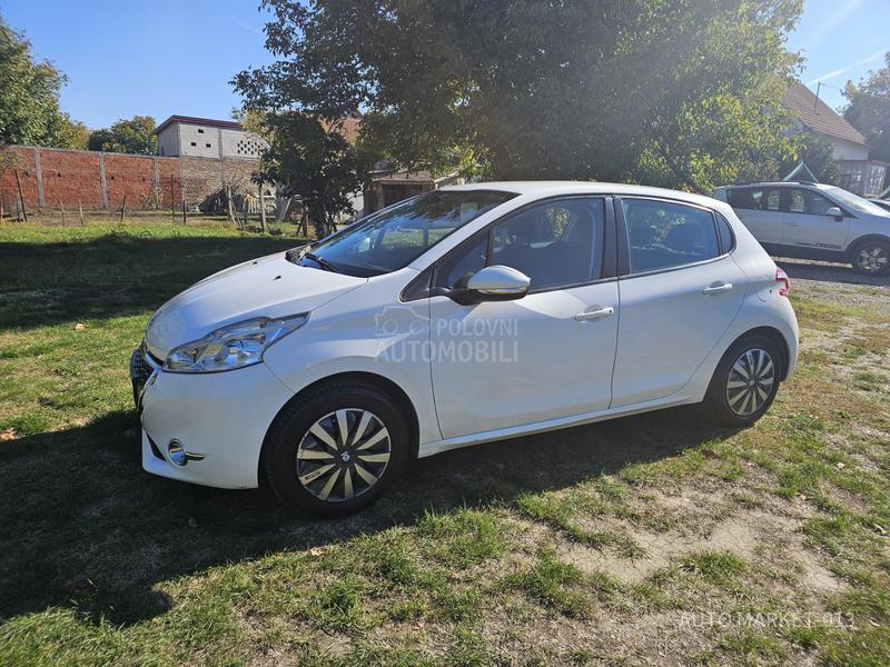 Peugeot 208 1.4 hdi  GT line