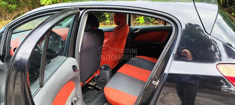 Opel Corsa D 1.4 tng