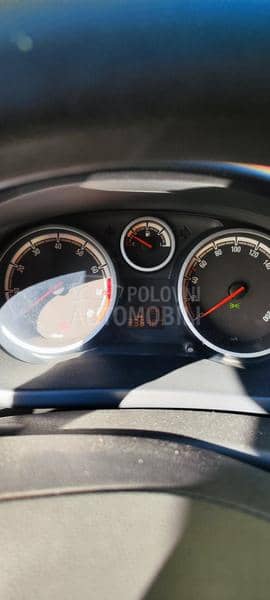 Opel Corsa D 1.4 tng