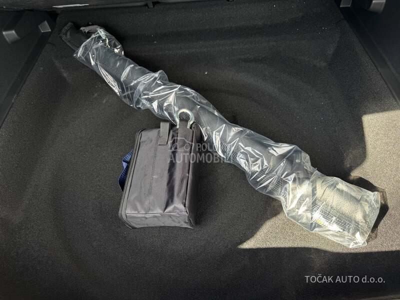 Peugeot 3008 HY Business 136