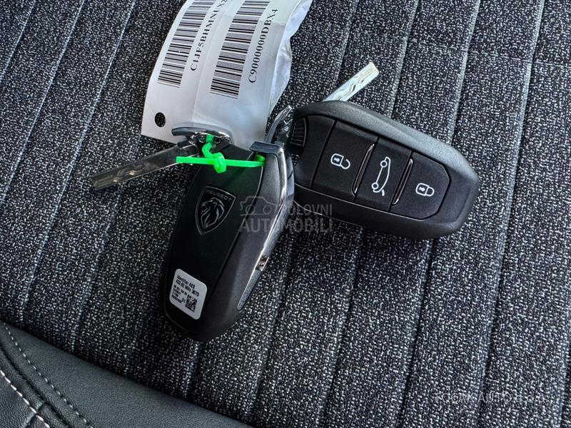 Peugeot 3008 HY Business 136