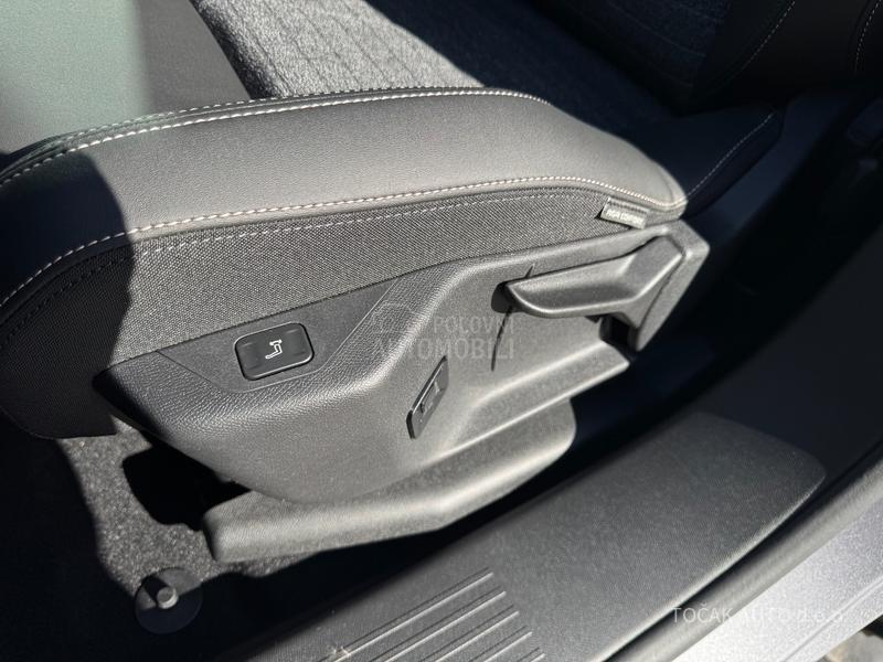 Peugeot 3008 HY Business 136