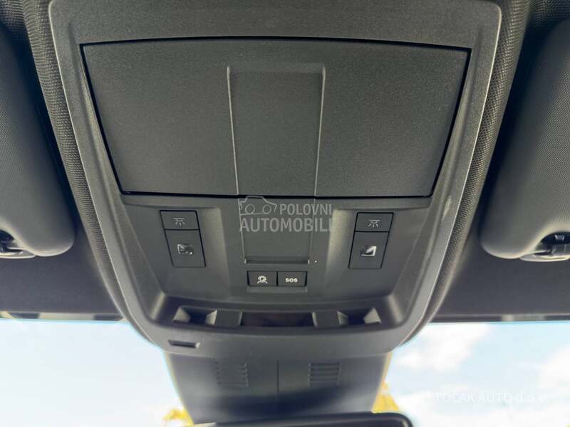 Peugeot 3008 HY Business 136