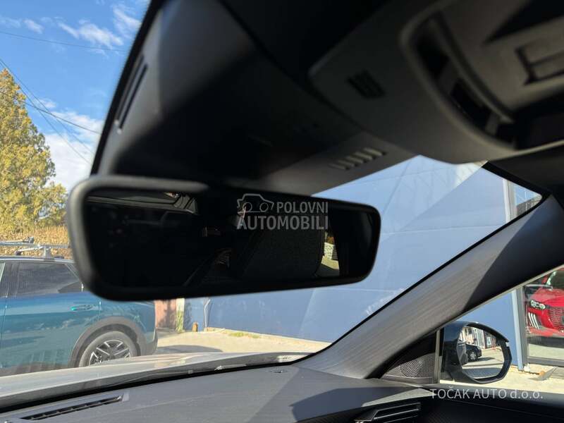 Peugeot 3008 HY Business 136