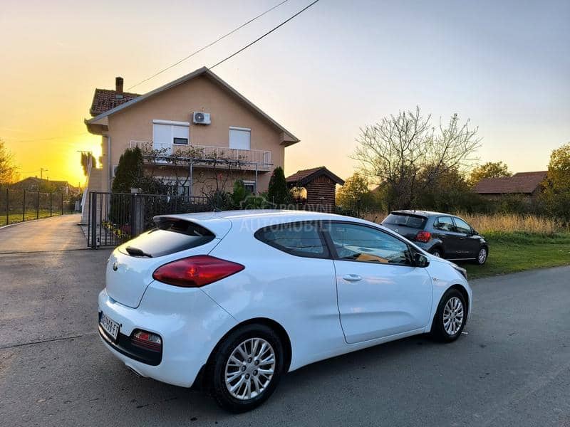 Kia pro_cee`d 