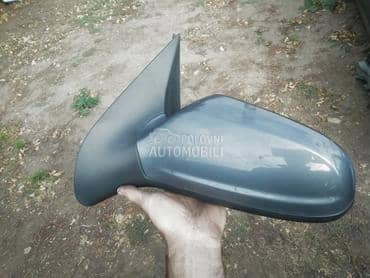 Levi i desni retrovizor za Opel Astra H