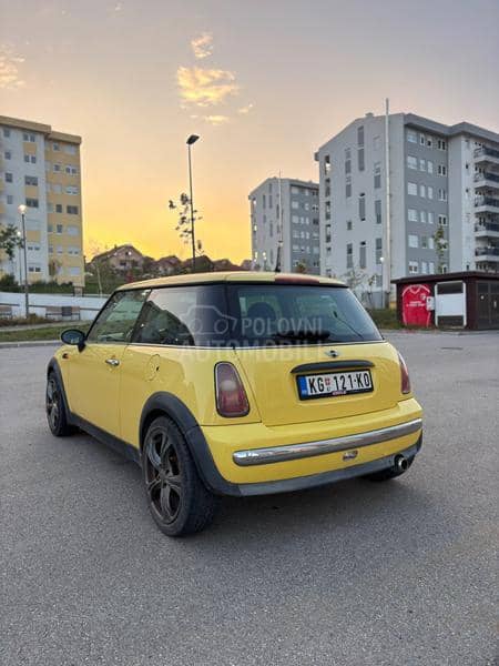 MINI One 