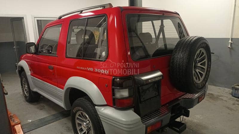 Mitsubishi Pajero 3.0 V6