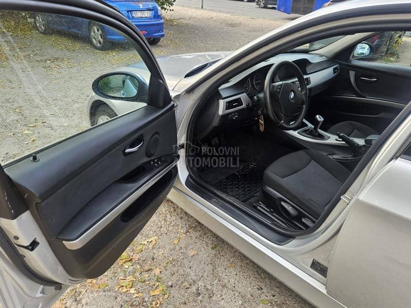 BMW 320d  BMW 320d