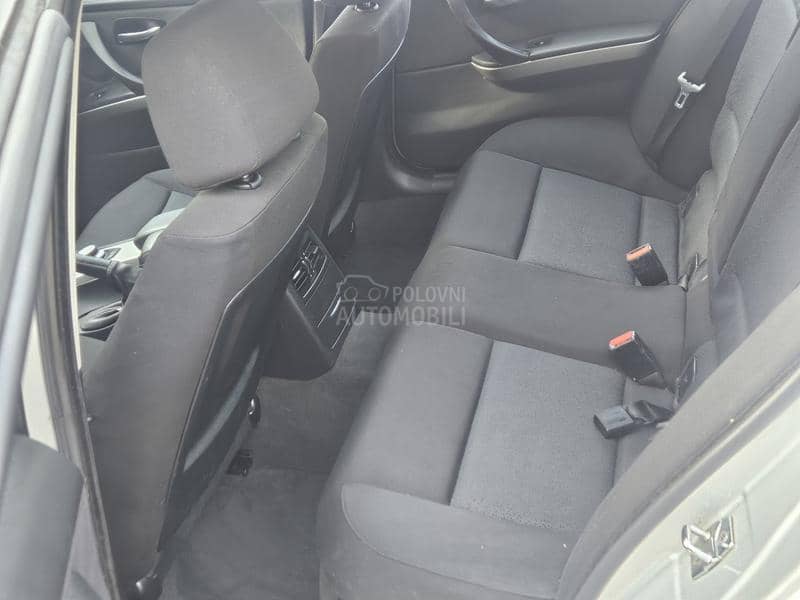 BMW 320d  BMW 320d