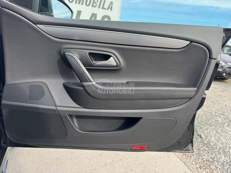 Volkswagen Passat CC 82.040