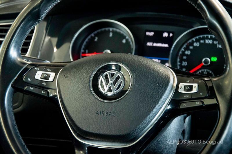 Volkswagen Golf 7 1.6 TDI DSG