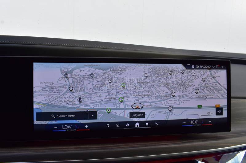 BMW 750 e xDrive M paket