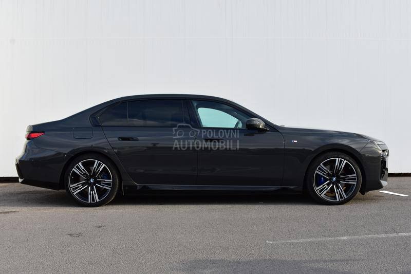 BMW 750 e xDrive M paket