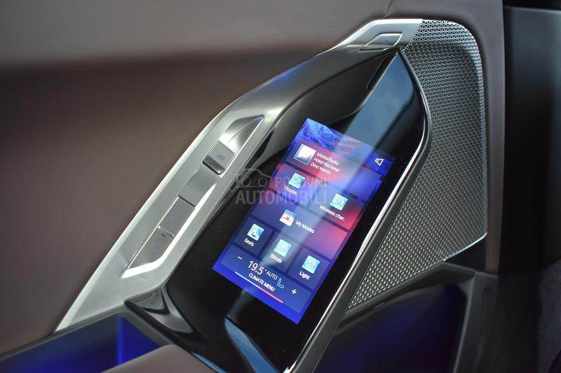 BMW 750 e xDrive M paket