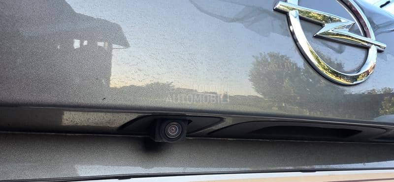 Opel Insignia 1.6CDTI/CAM.NAV AU Opel Insignia 1.6CDTI/CAM.NAV AU