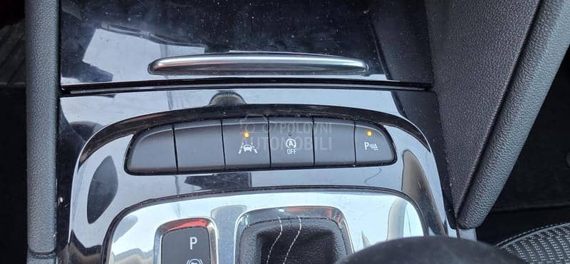 Opel Insignia 1.6CDTI/CAM.NAV AU Opel Insignia 1.6CDTI/CAM.NAV AU