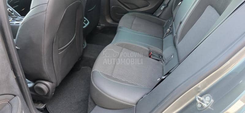Opel Insignia 1.6CDTI/CAM.NAV AU Opel Insignia 1.6CDTI/CAM.NAV AU