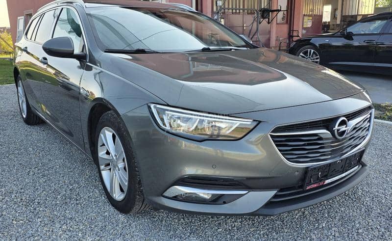 Opel Insignia 1.6CDTI/CAM.NAV AU Opel Insignia 1.6CDTI/CAM.NAV AU