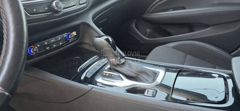 Opel Insignia 1.6CDTI/CAM.NAV AU Opel Insignia 1.6CDTI/CAM.NAV AU